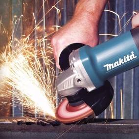 MAKITA MGA700 2 MAKITA MGA700