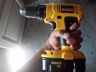 DEWALT DC745 4 DEWALT DC745