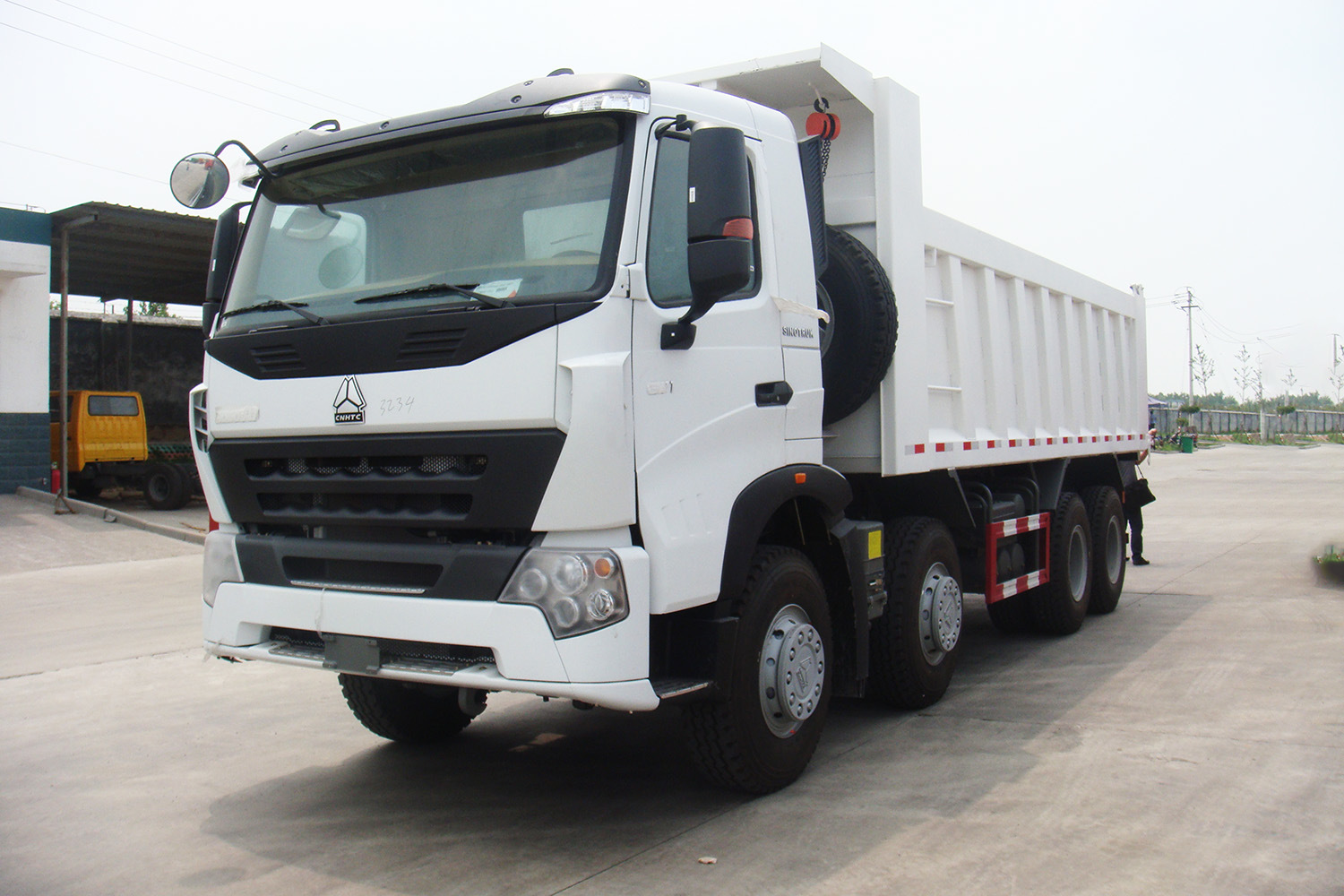 SINOTRUK HOWO A7 3 SINOTRUK HOWO A7