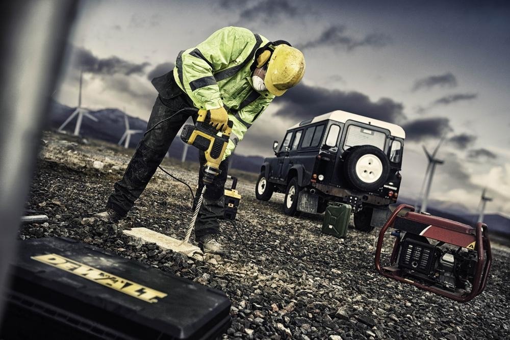 DEWALT SDS PLUS D25414KT 2 DEWALT SDS PLUS D25414KT